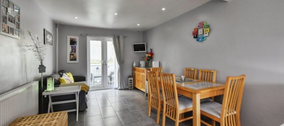  House in Aberdare, United Kingdom No. 1952 6