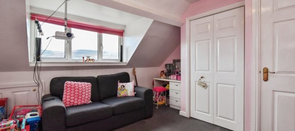  House in Aberdare, United Kingdom No. 1952 10