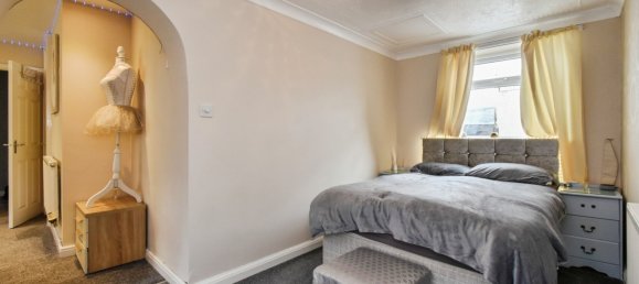  House in Aberdare, United Kingdom No. 1952 7