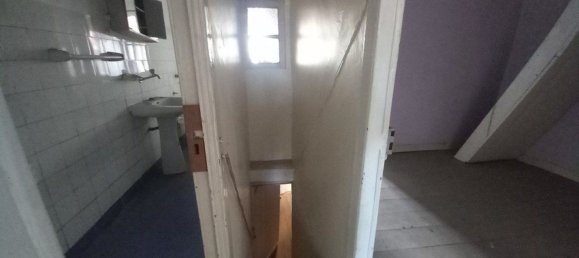 193m² Building in Lisbon, Portugal No. 102652 9