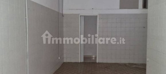 2 rooms Commercial property in Taranto, Italy No. 235080 6