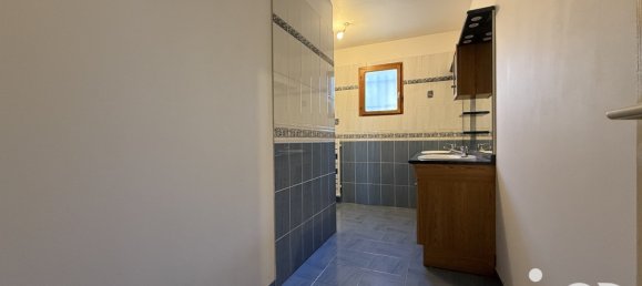 4 bedrooms House in Nailly, France No. 267988 17