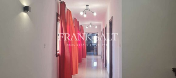 Maisonette de 4 dormitorios en Naxxar, Malta No. 7659 5