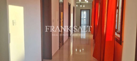 Maisonette de 4 dormitorios en Naxxar, Malta No. 7659 4