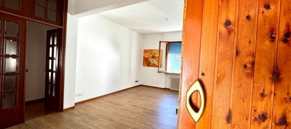 4 rooms Apartment in Castelfiorentino, Italy No. 291034 16