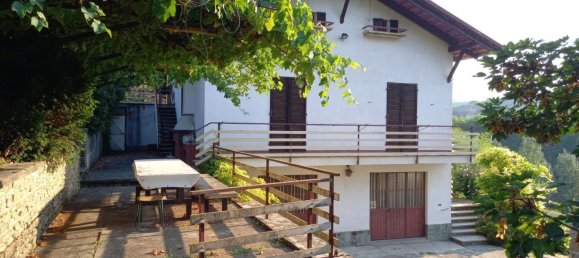 7 bedrooms House in Alba, Italy No. 372215 2