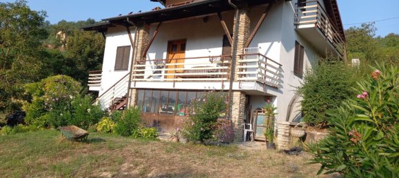 7 bedrooms House in Alba, Italy No. 372215 4