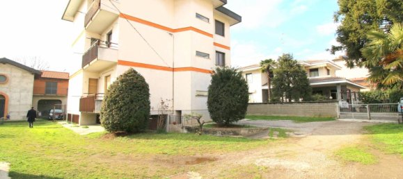 2 bedrooms Apartment in Caronno Pertusella, Italy No. 322213 2