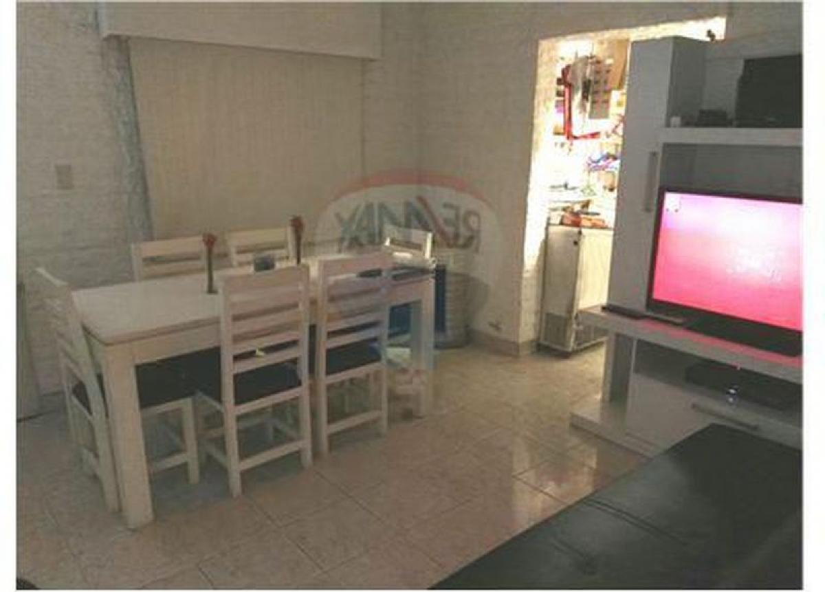 4 bedrooms House in General San Martin, Argentina No. 4474