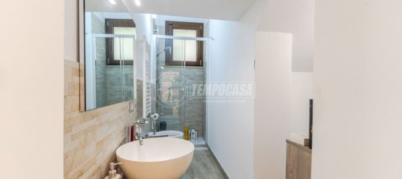 5 rooms Apartment in Morrovalle, Italy No. 61922 8