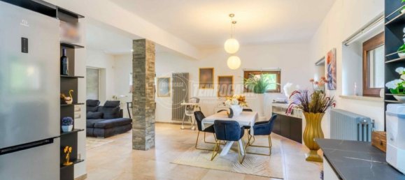 5 rooms Apartment in Morrovalle, Italy No. 61922 34