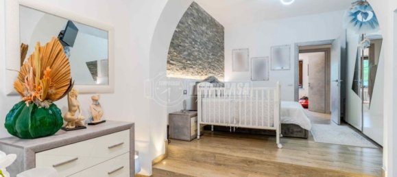 5 rooms Apartment in Morrovalle, Italy No. 61922 6