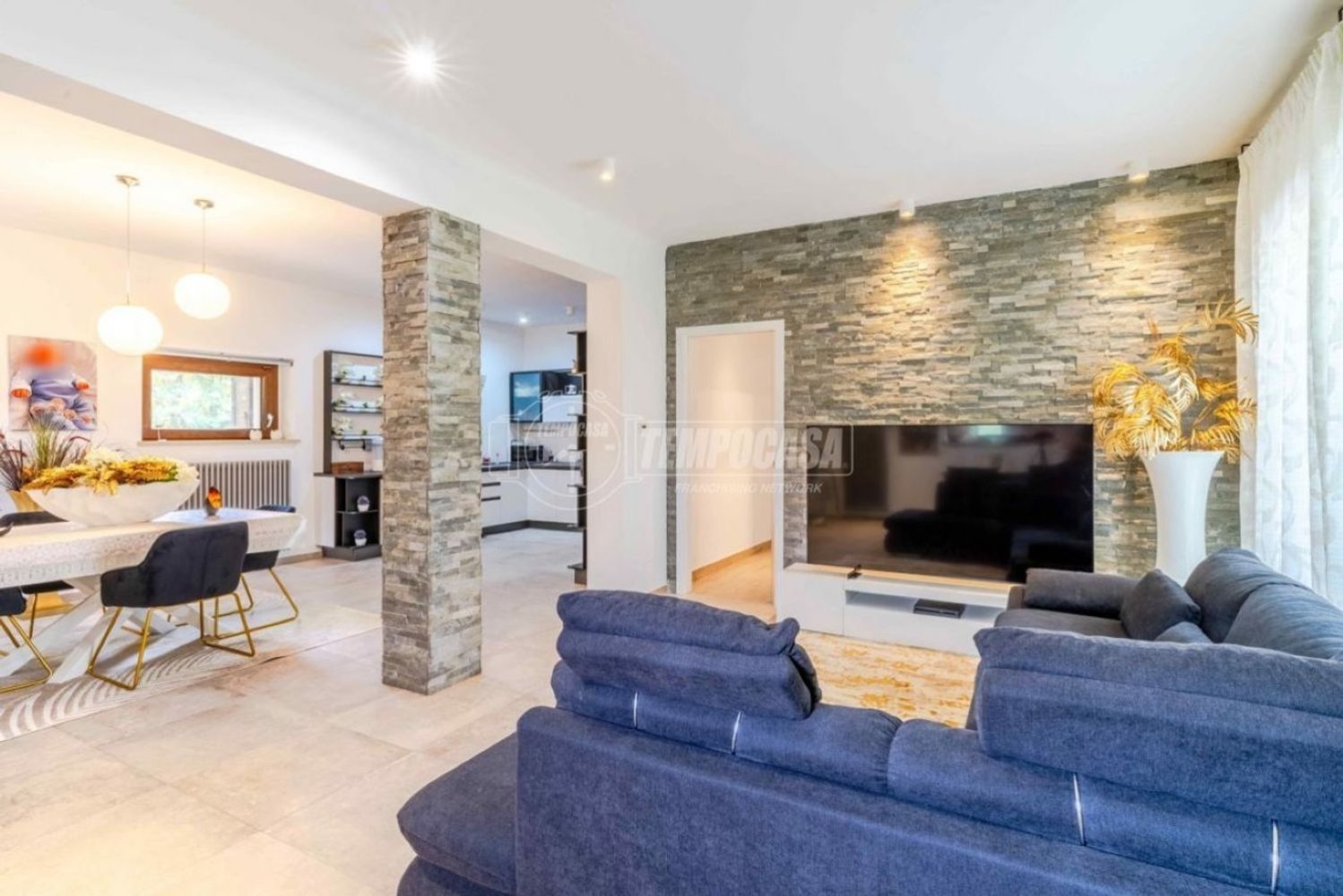 5 rooms Apartment in Morrovalle, Italy No. 61922