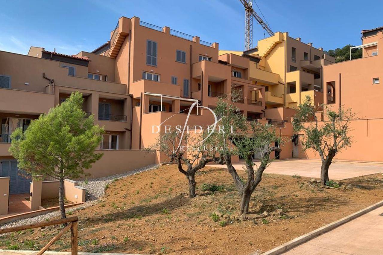 Apartamento de 2 dormitorios en Castiglione della Pescaia, Italy No. 126196