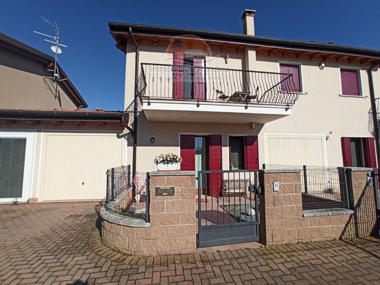 5 rooms House in Frassinelle Polesine, Italy No. 26246