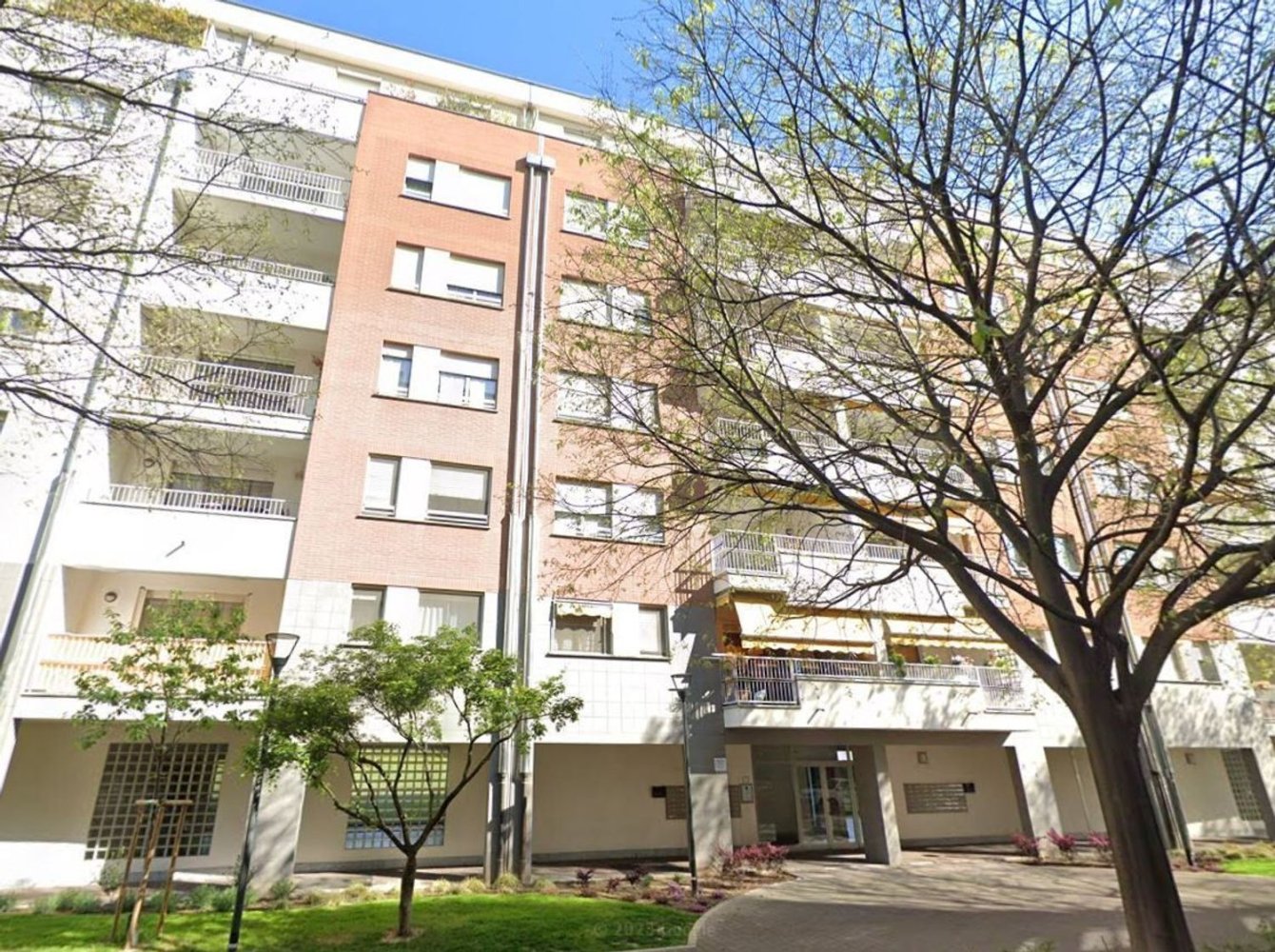 3 chambres Appartement à Milan, Italy No. 358012