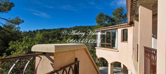 5 bedrooms Villa in Pierrevert, France No. 191115 10