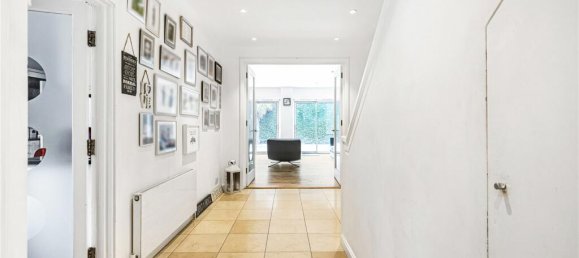 8 bedrooms House in London, United Kingdom No. 6583 14