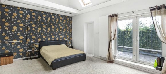 8 bedrooms House in London, United Kingdom No. 6583 23