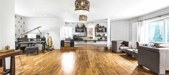 8 bedrooms House in London, United Kingdom No. 6583 10