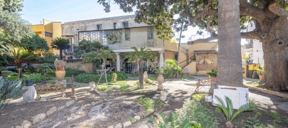 Вилла с 15 комнатами в Мессина, Италия № 118085 28