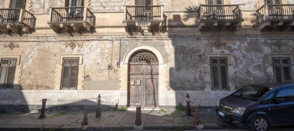 Вилла с 15 комнатами в Мессина, Италия № 118085 37