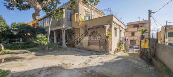 Вилла с 15 комнатами в Мессина, Италия № 118085 32