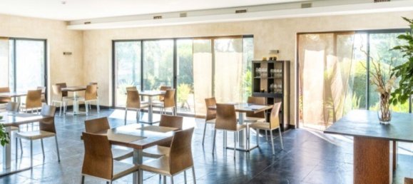 3 bedrooms Villa in Cascais, Portugal No. 237447 10