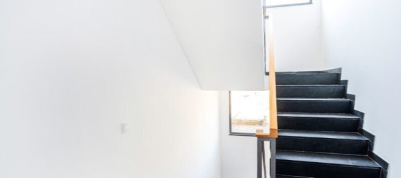 3 bedrooms Villa in Cascais, Portugal No. 237447 28