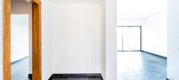 3 bedrooms Villa in Cascais, Portugal No. 237447 30