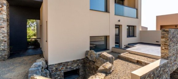 3 bedrooms Villa in Cascais, Portugal No. 237447 7