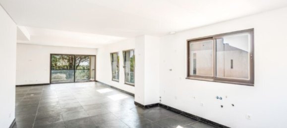 3 bedrooms Villa in Cascais, Portugal No. 237447 24