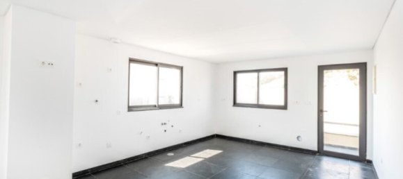 3 bedrooms Villa in Cascais, Portugal No. 237447 22