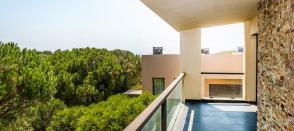 3 bedrooms Villa in Cascais, Portugal No. 237447 45