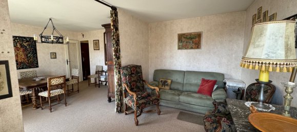 Apartamento de 3 dormitorios en Tinqueux, France No. 76279 5