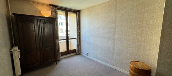 Apartamento de 3 dormitorios en Tinqueux, France No. 76279 12