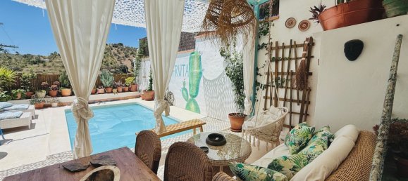 2 bedrooms House in Malaga, Spain No. 143226 4