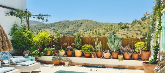 2 bedrooms House in Malaga, Spain No. 143226 3