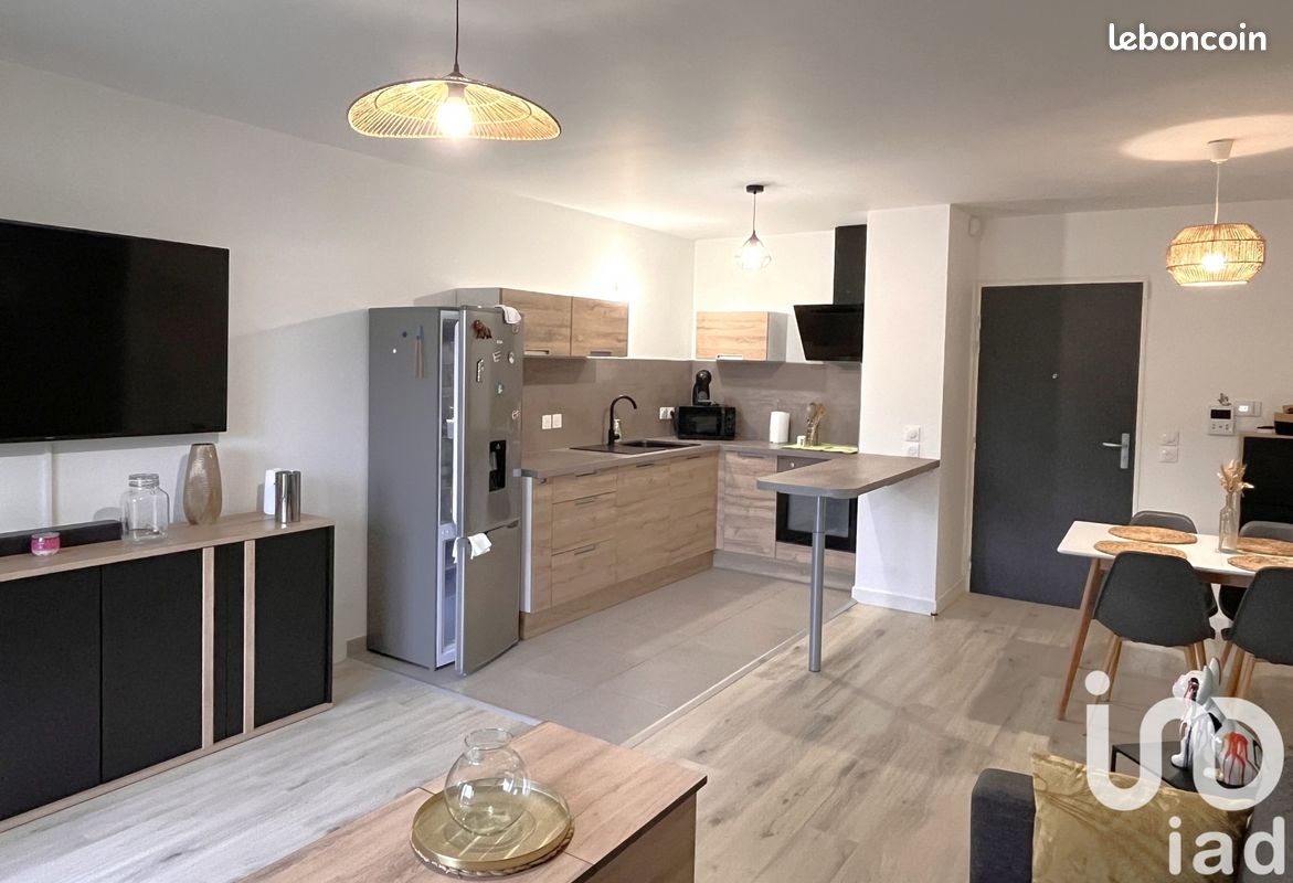 Apartamento de 1 dormitorio en Compiegne, France No. 227320