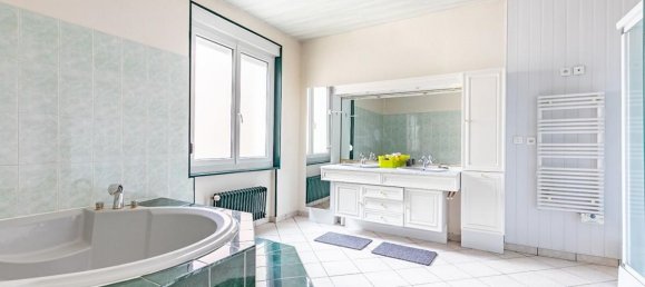 5 bedrooms House in Tergnier, France No. 89856 3