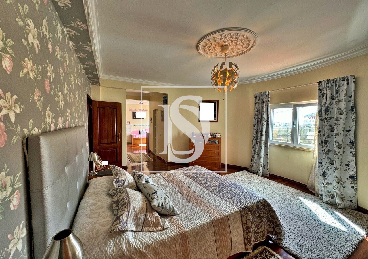 4 bedrooms Villa in Vila Franca de Xira, Portugal No. 352888