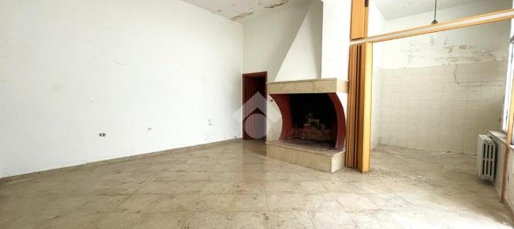 3 bedrooms House in Mesagne, Italy No. 52527 4