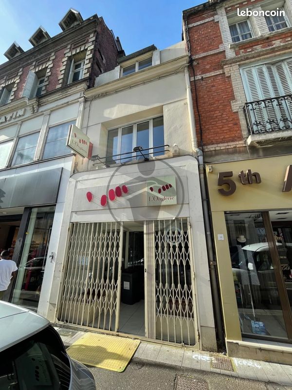 2 bedrooms Apartment in Saint-Quentin, France No. 155007