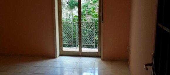 Квартира с 5 спальнями в Кальтаниссетта, Италия № 330983 3