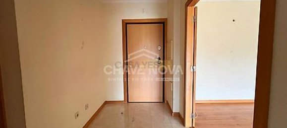 2 bedrooms Apartment in Canelas, Portugal No. 35366 2