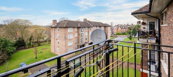 3 bedrooms Apartment in London, United Kingdom No. 9877 4