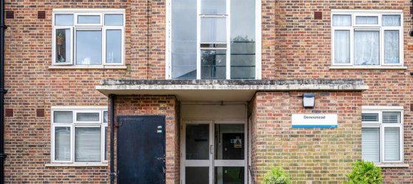 3 bedrooms Apartment in London, United Kingdom No. 9877 3