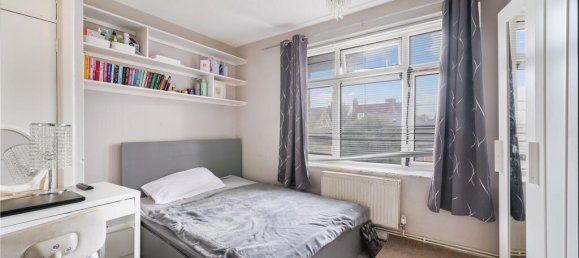 3 bedrooms Apartment in London, United Kingdom No. 9877 12