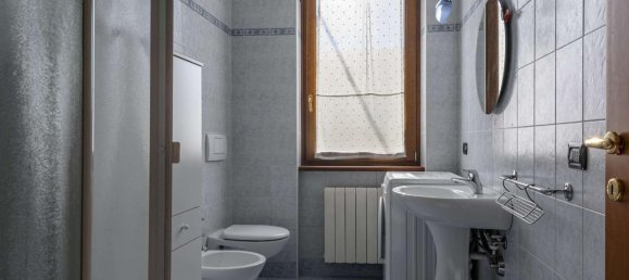 Квартира с 2 комнатами в Роветта, Италия № 155641 10