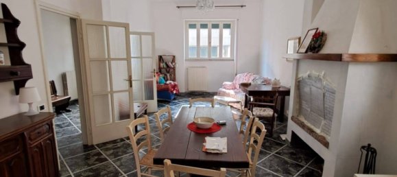 4 bedrooms House in Viareggio, Italy No. 16051 7